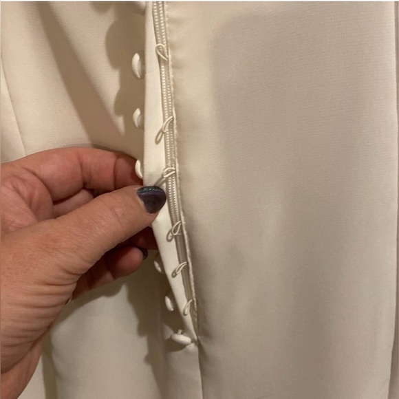 Private label ivory chiffon drop-waist wedding gown - Picture 10 of 10